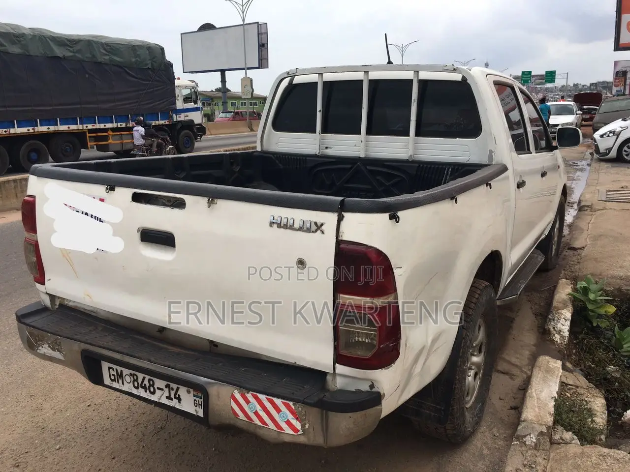 Toyota Hilux 2012 White