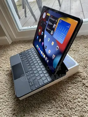 This Is Original Apple iPad Magnetic Keyboard With for 13 Inches Pro