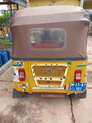 Bajaj RE 2023 Yellow