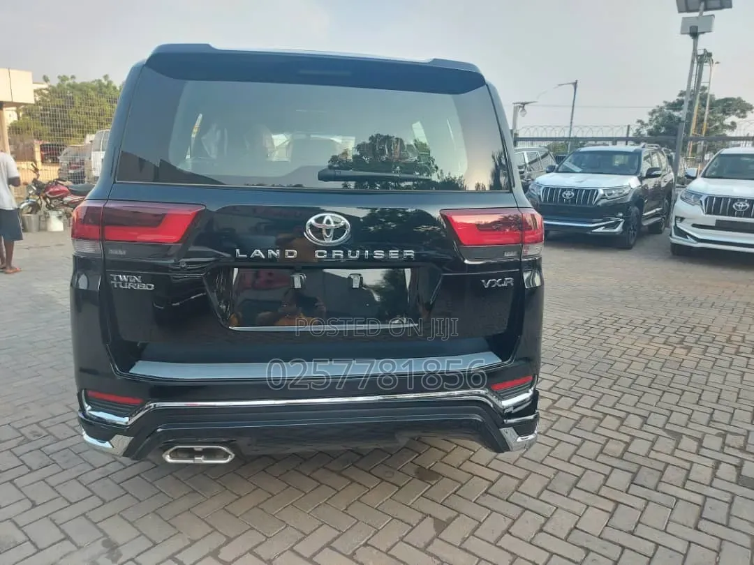 New Toyota Land Cruiser LC300 2024 Black