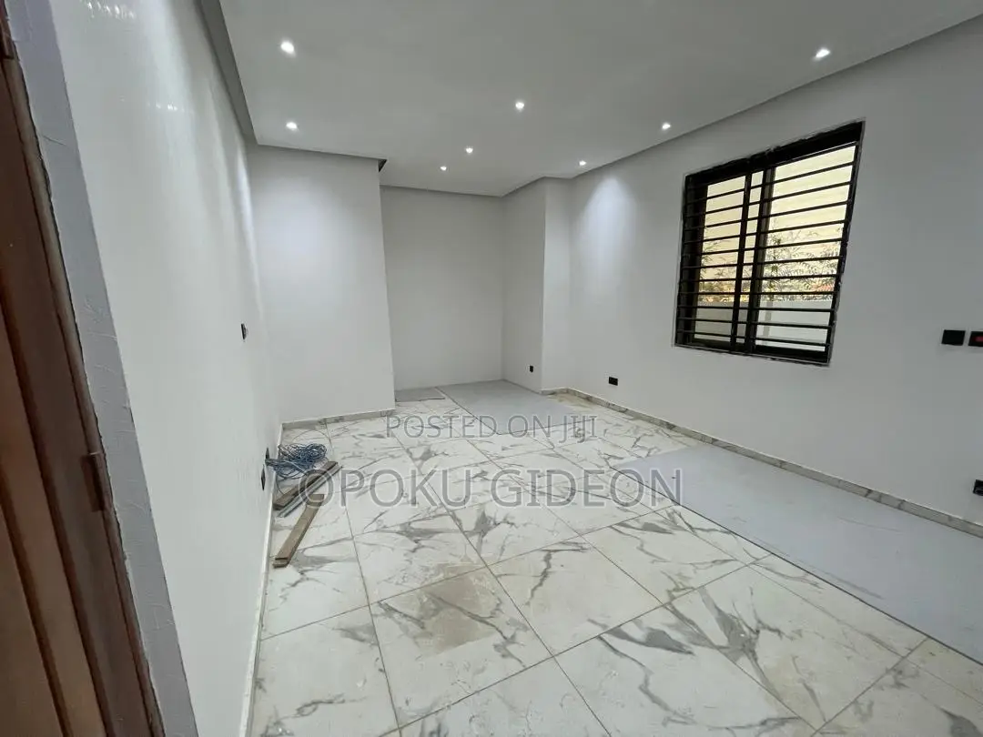 3bdrm House in Opah, Pokuase for sale