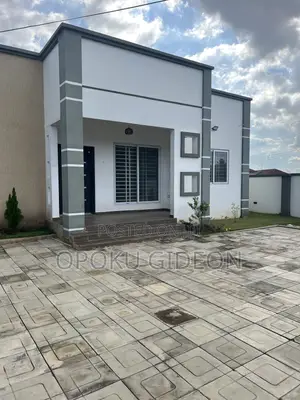 3bdrm House in Opah, Pokuase for sale