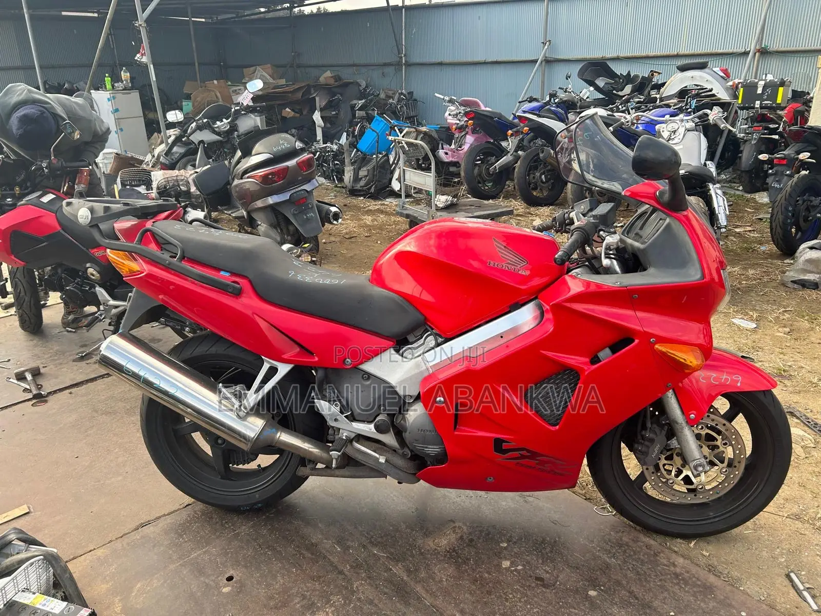 Honda VFR 700F 2014 Red