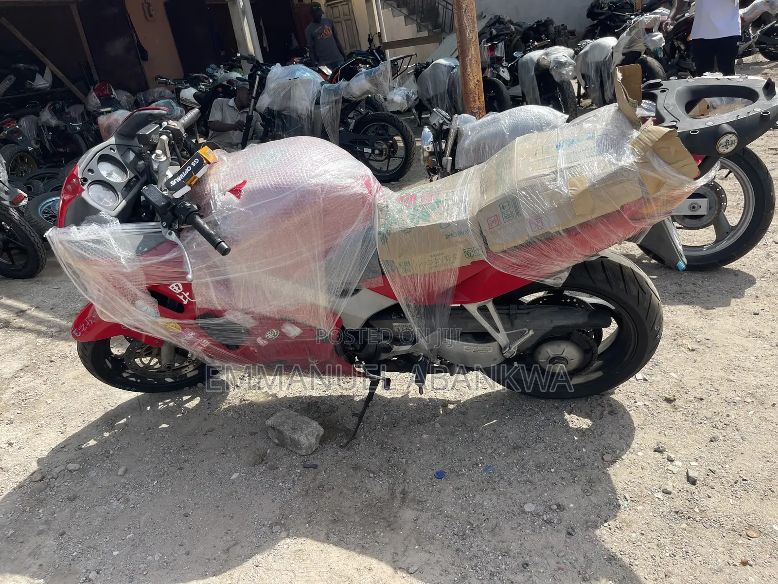 Honda VFR 700F 2014 Red
