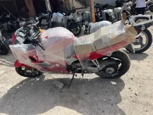 Honda VFR 700F 2014 Red