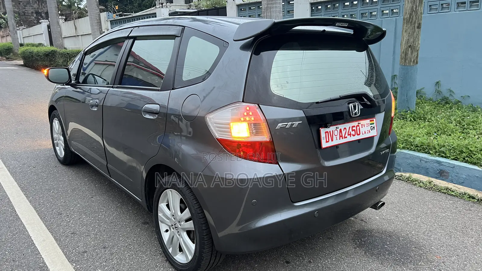Honda Fit Automatic 2011 Gray