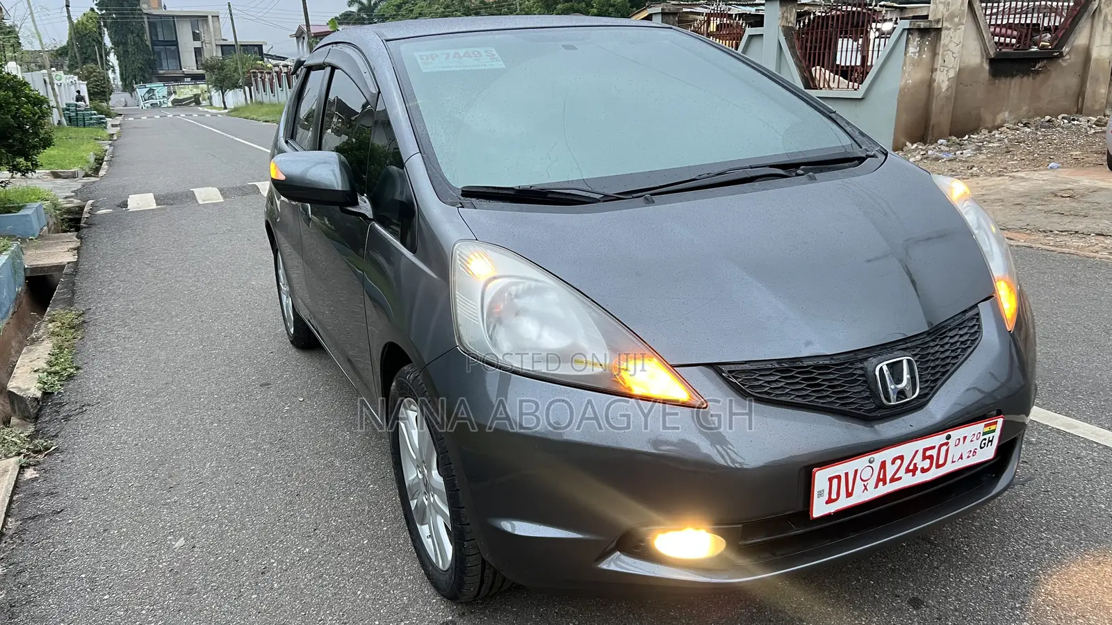 Honda Fit Automatic 2011 Gray