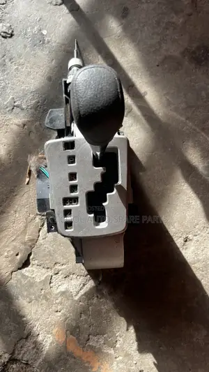 Toyota Corolla 09 Automatic Gear Lever
