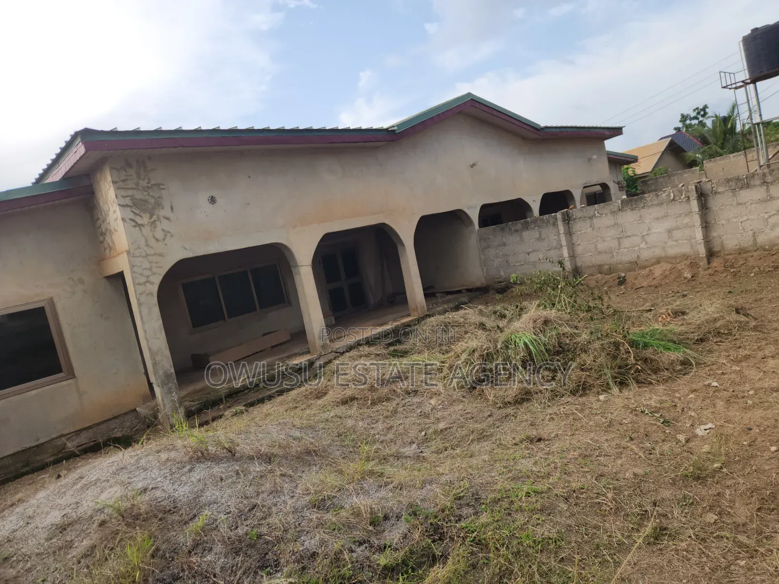 4bdrm Duplex in Mampoteng Aboaso, Kumasi Metropolitan for sale