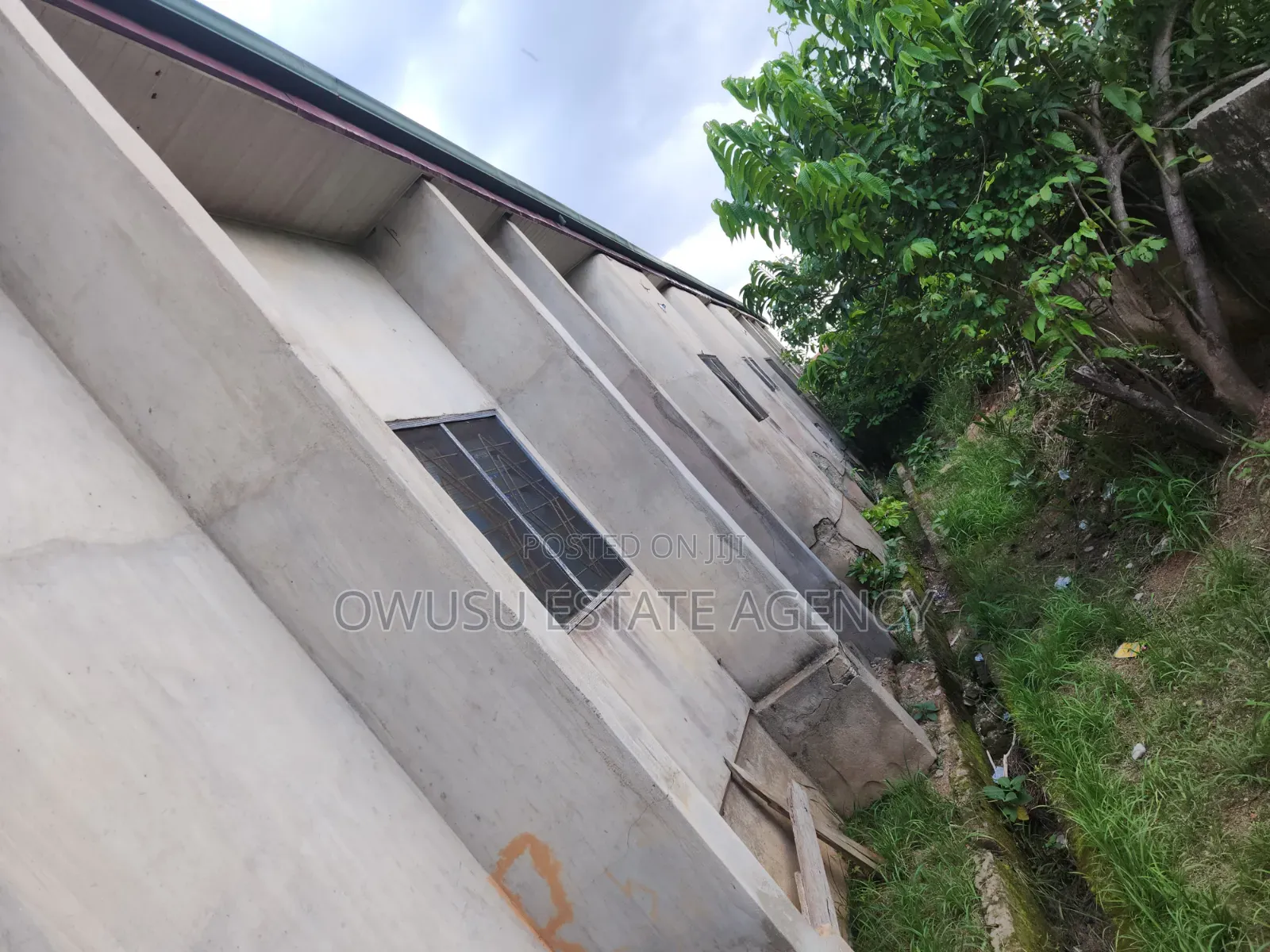 4bdrm Duplex in Mampoteng Aboaso, Kumasi Metropolitan for sale
