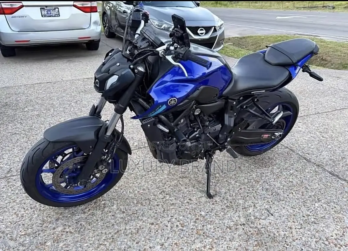 Yamaha 2023 Blue