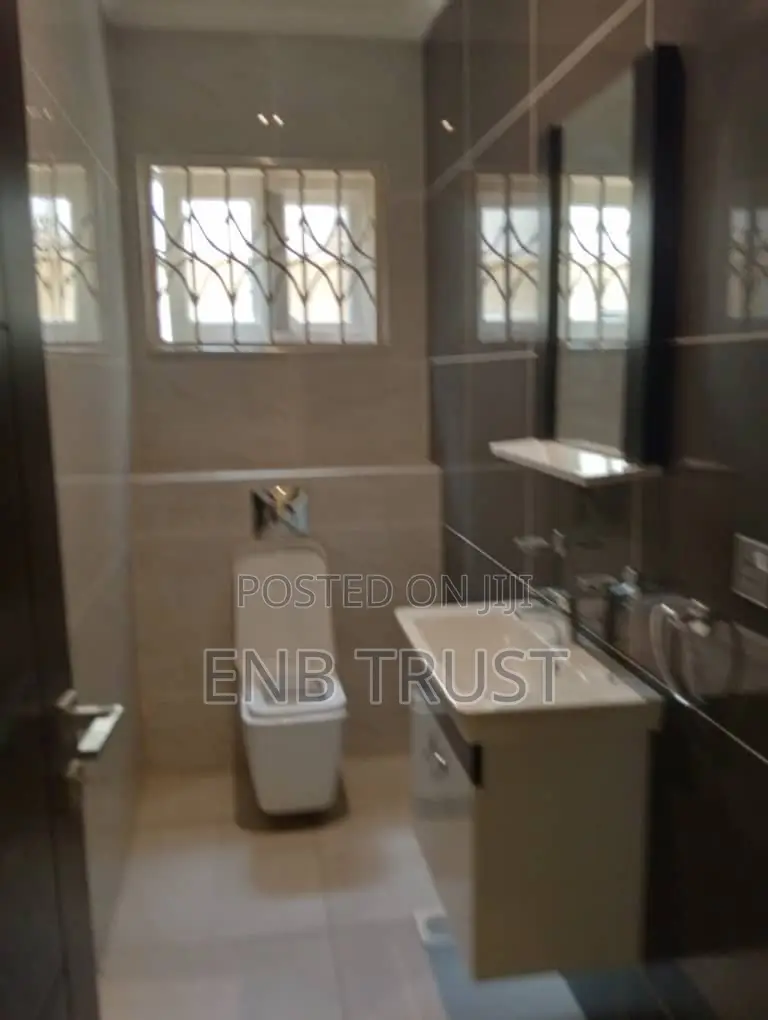 4bdrm Duplex in Tse Addo, Melcom for rent