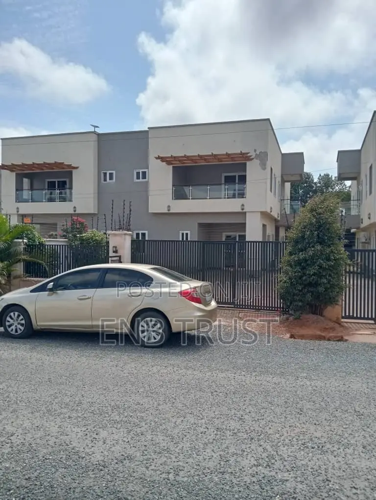 4bdrm Duplex in Tse Addo, Melcom for rent