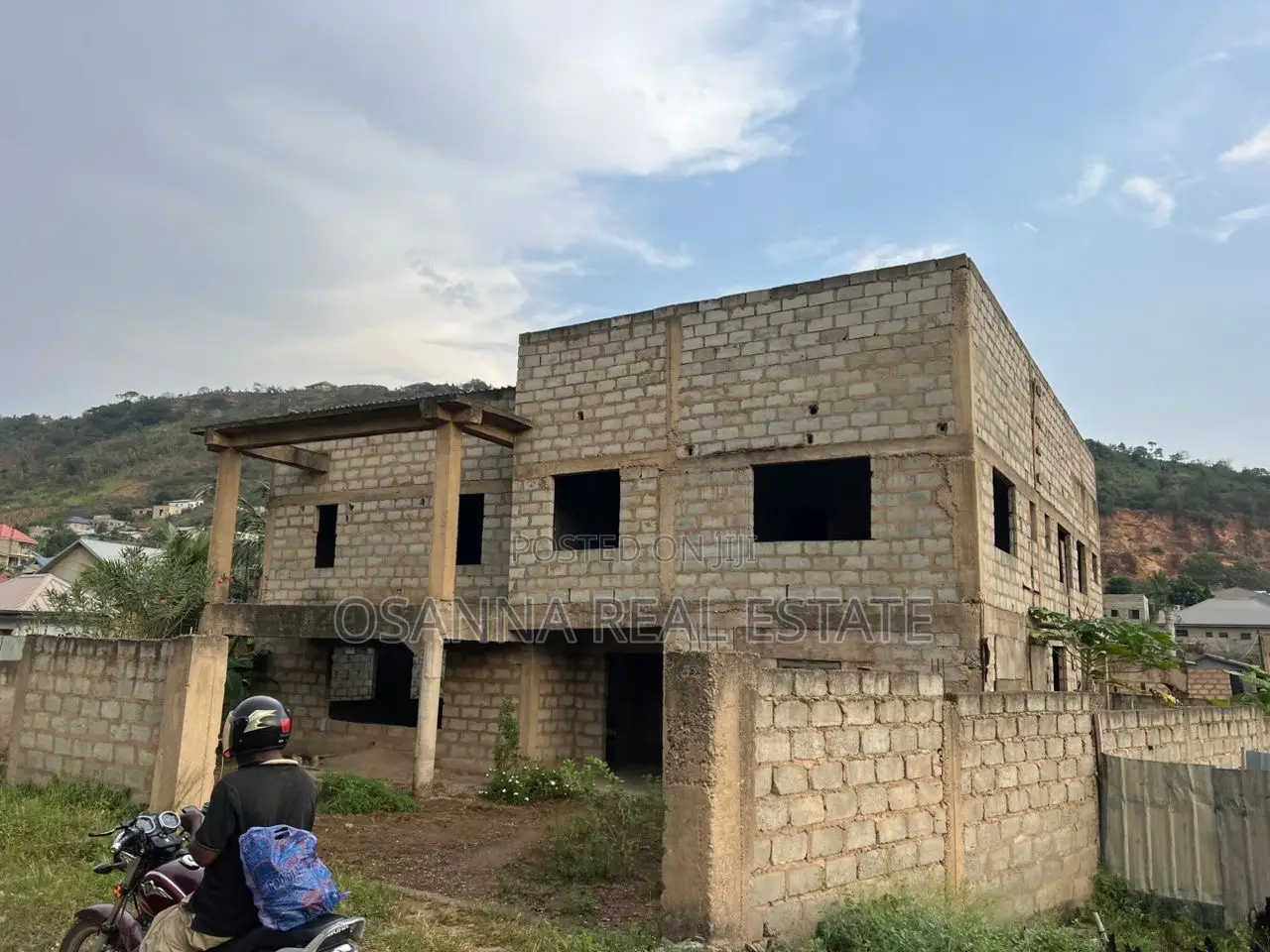 Plot of Land Uncompleted Building for Sale – Kwabenya