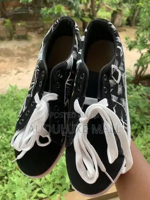 Casual Sneakers