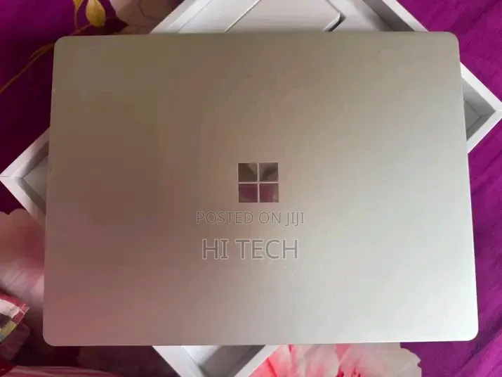 New Laptop Microsoft Surface Go 3 8GB Intel Core i5 SSD 256GB