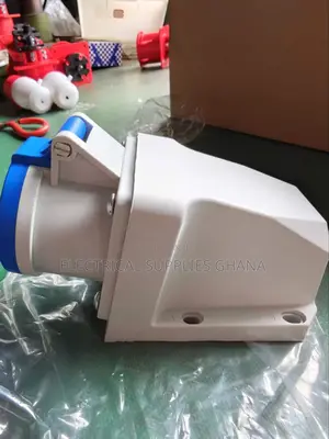 32a 230v Industrial Waterproof Socket Outlet Ip44 Wall Mount