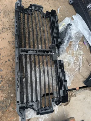 Ford F-150 F150 2015,2016,2017,2018,2019,20 Shutter Grille With Motor