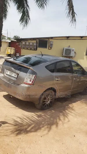 Toyota Prius HSD Hybrid 2004 Gray