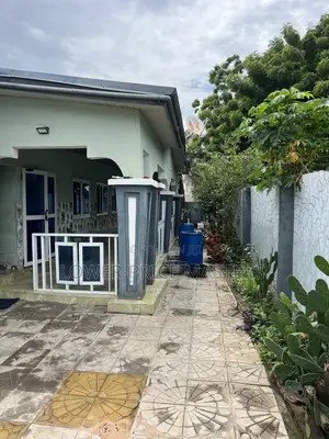 Furnished 7bdrm House in Kasoa for sale