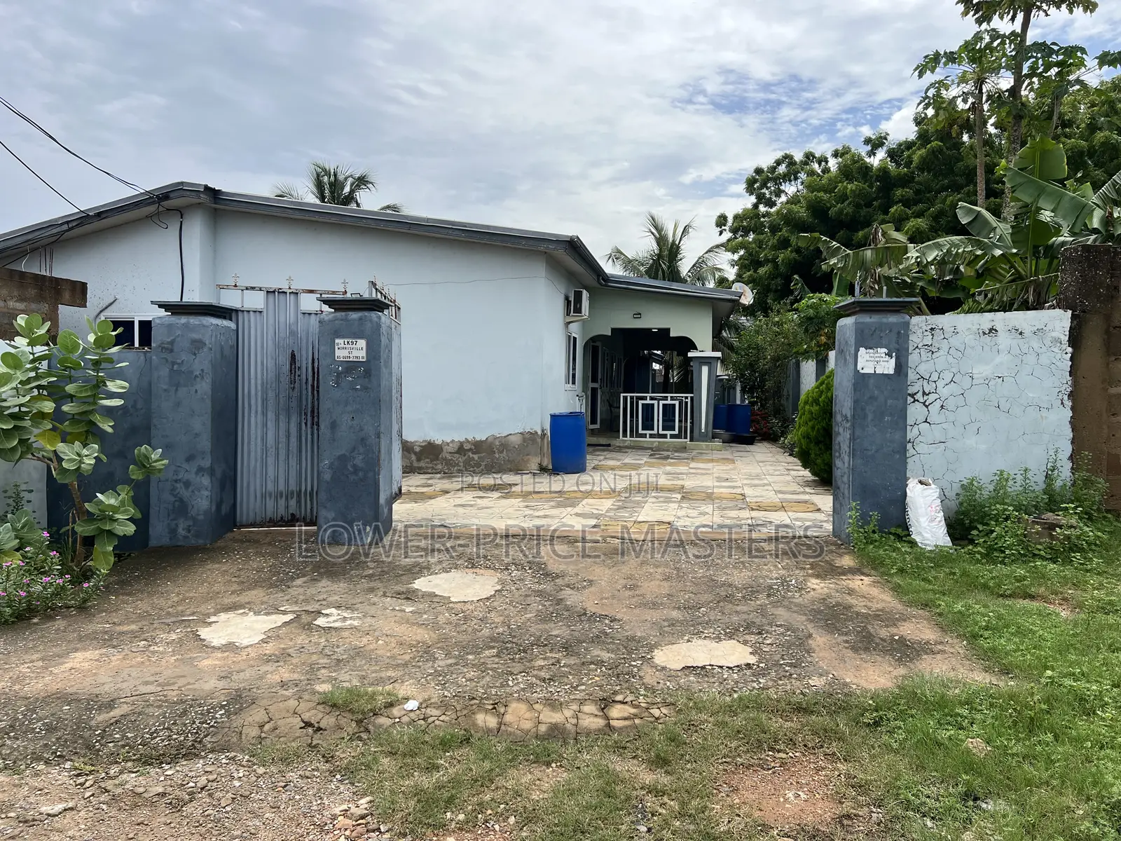 Furnished 7bdrm House in Kasoa for sale