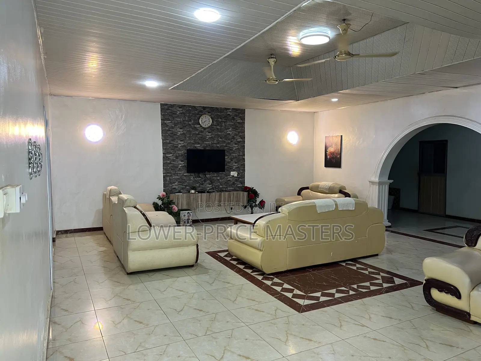 Furnished 7bdrm House in Kasoa for sale