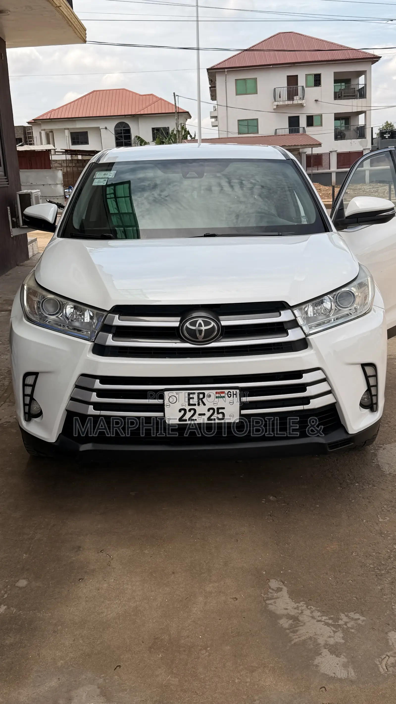 Toyota Highlander LE Plus 2019 White