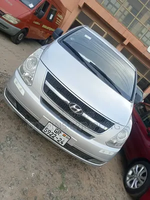 Hyundai H1 2014 Silver