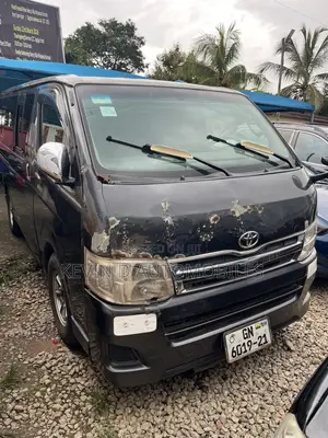 Toyota HiAce 2010 Black