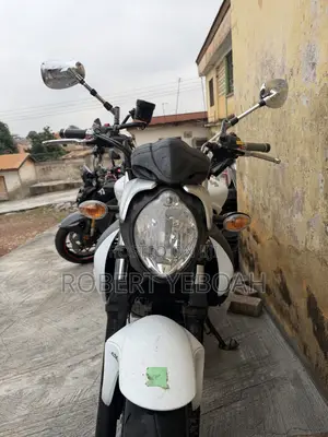 Suzuki SFV650 2015 White