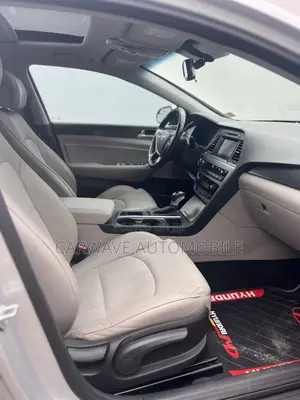 Hyundai Sonata Sport 2.0T Sedan FWD (2.0L 4cyl 6A) 2017 Silver