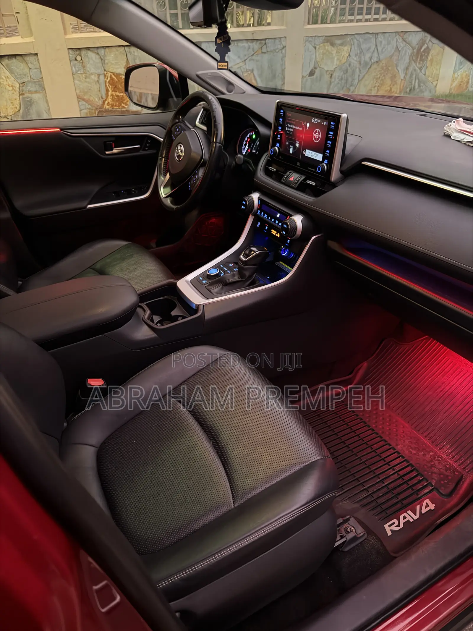 Toyota RAV4 XLE AWD 2019 Maroon
