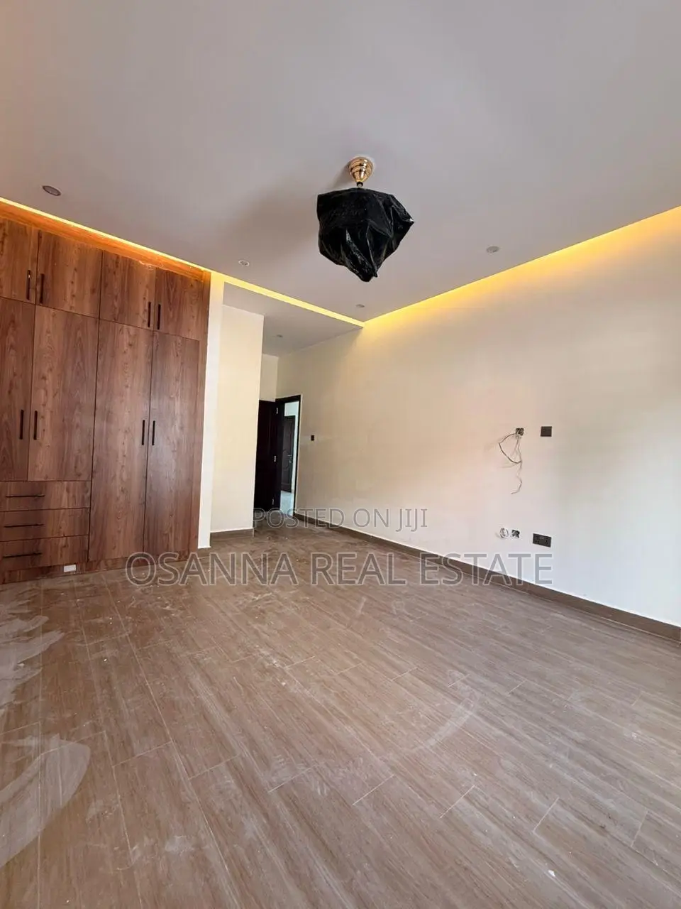 3bdrm Block of Flats in Tantra Hills for sale