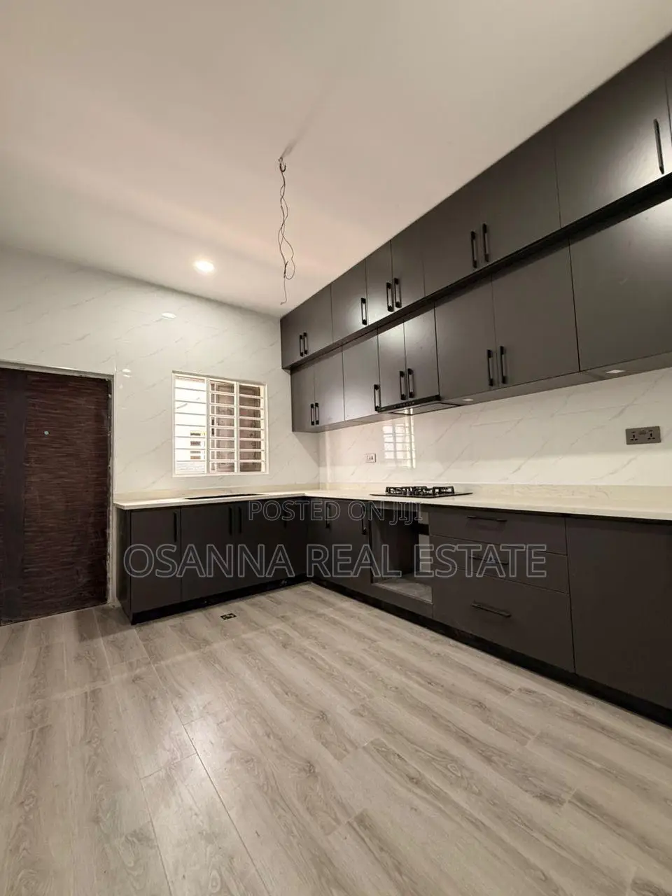 3bdrm Block of Flats in Tantra Hills for sale
