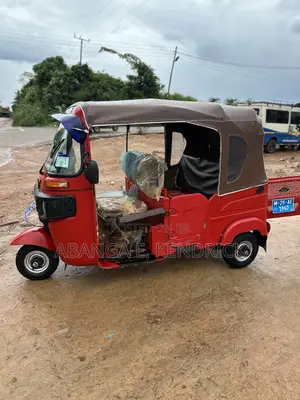 Bajaj RE 2025 Red