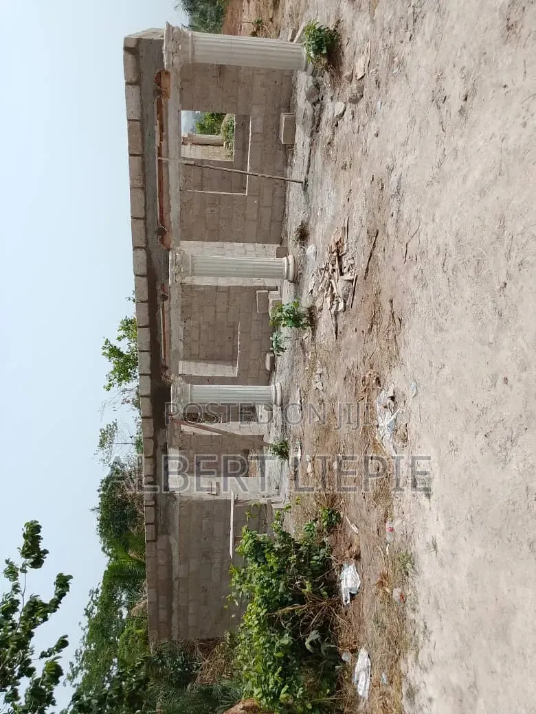 3bdrm Townhouse/Terrace in Albert, Offinso North for sale