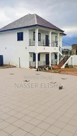 4bdrm Duplex in Sarpeiman, Amasaman for sale