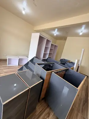 Downstairs Road Side Shop/Store/Office Space/Warehouse 4rent,Spintex