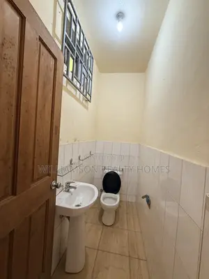 Downstairs Road Side Shop/Store/Office Space/Warehouse 4rent,Spintex
