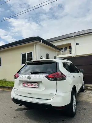 Nissan Rogue SV AWD 2020 White