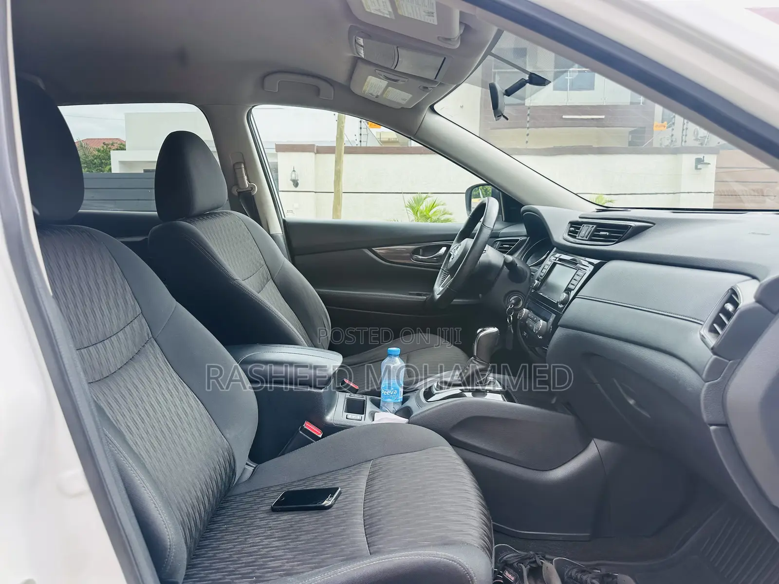 Nissan Rogue SV AWD 2020 White