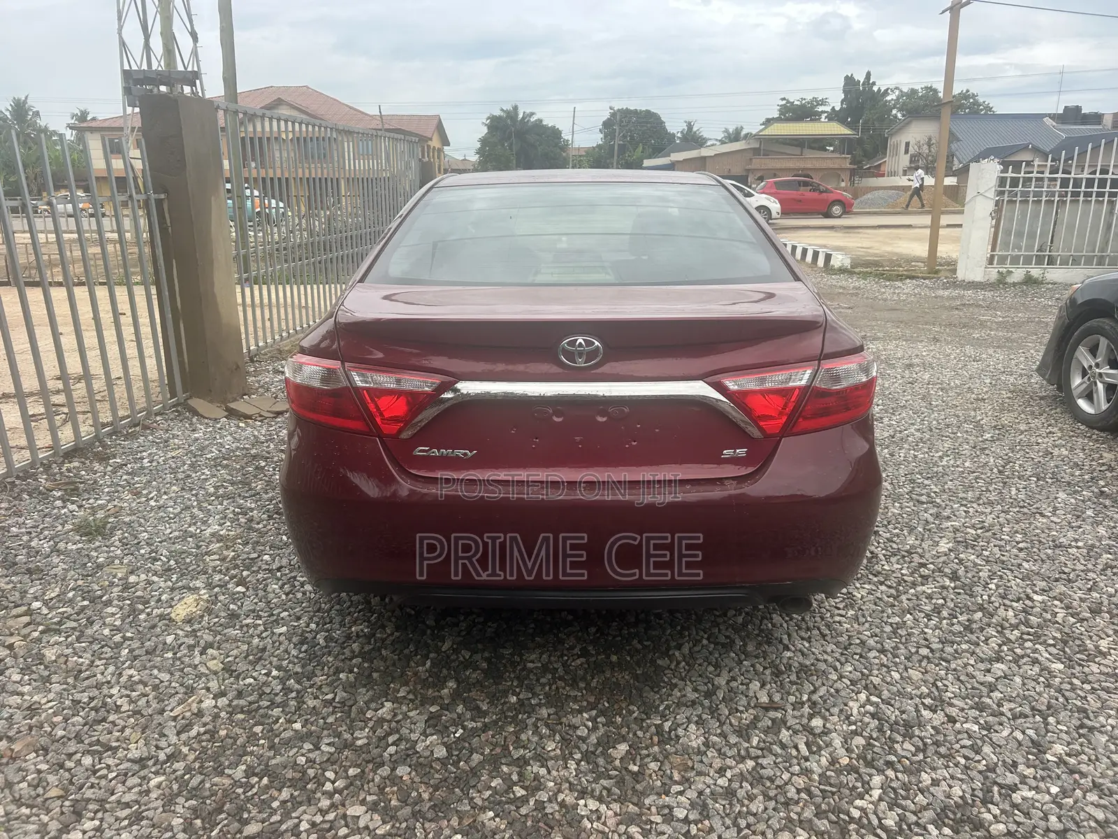 Toyota Camry SE 4dr Sedan (2.5L 4cyl 6A) 2017 Red