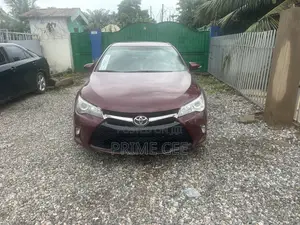 Toyota Camry SE 4dr Sedan (2.5L 4cyl 6A) 2017 Red
