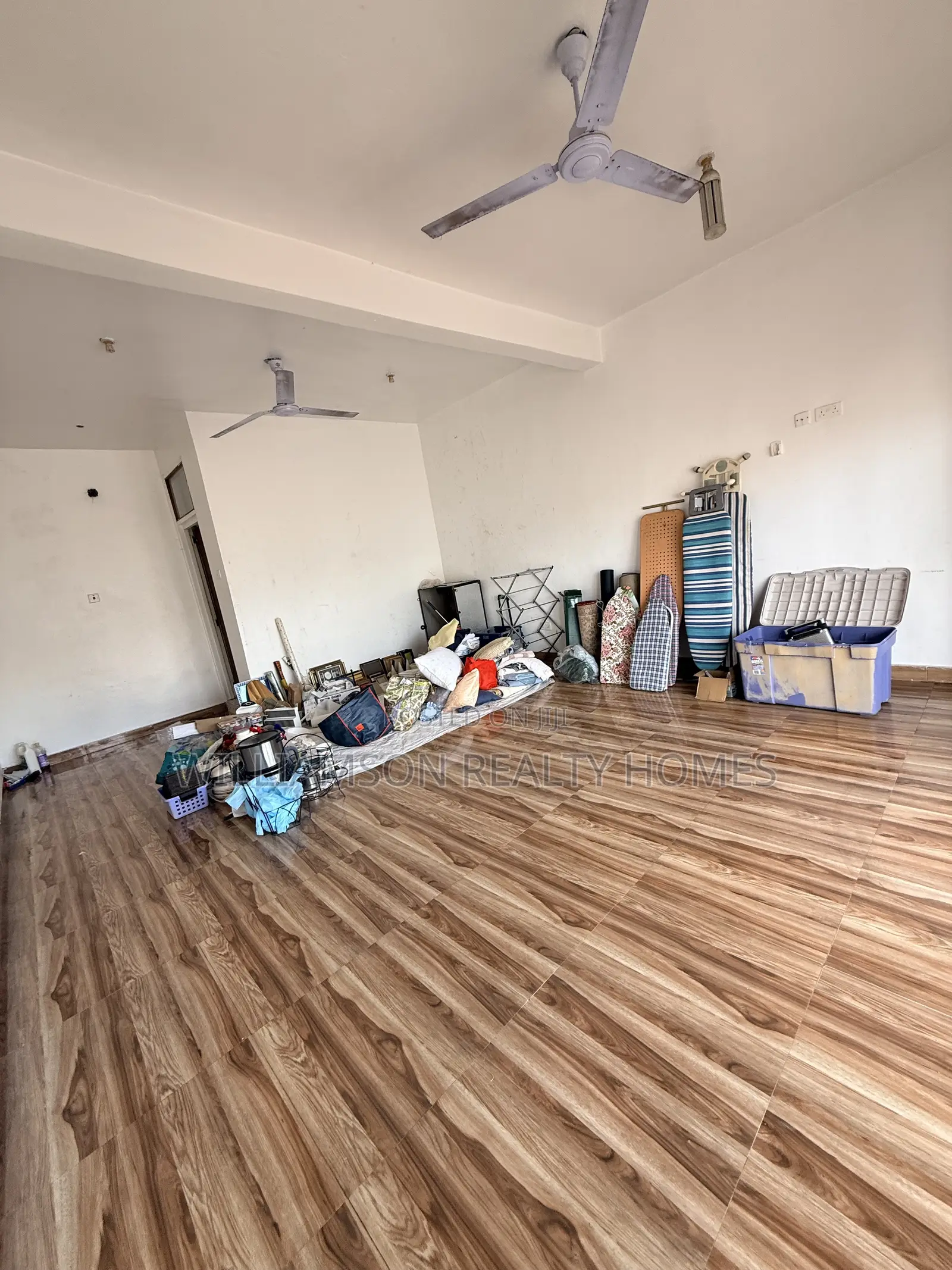 Downstairs Busy Shop/Store/Office Space/Showroom 4rent,Spintex