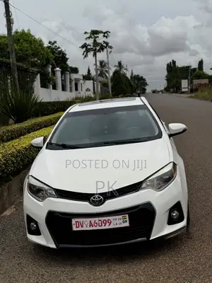 Toyota Corolla 2016 White