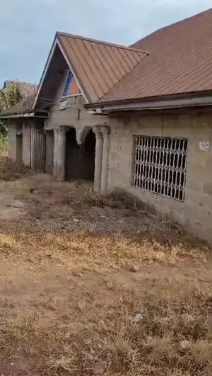 9bdrm House in All Time Estate, Atwima Nwabiagya for sale