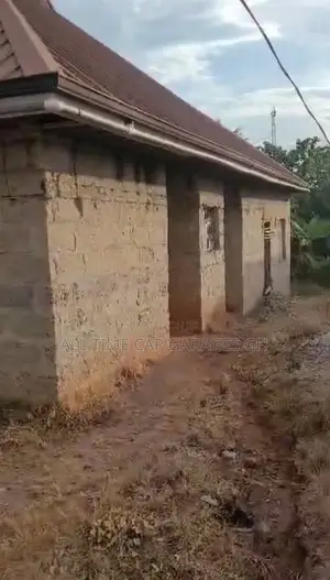 9bdrm House in All Time Estate, Atwima Nwabiagya for sale