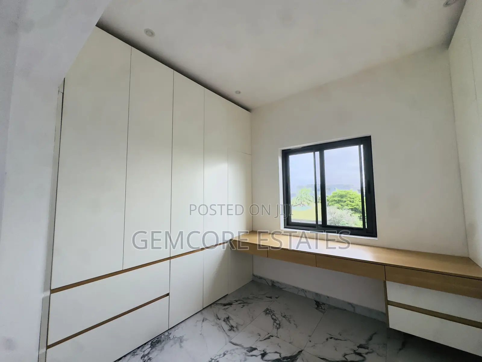 4bdrm House in East Legon for rent