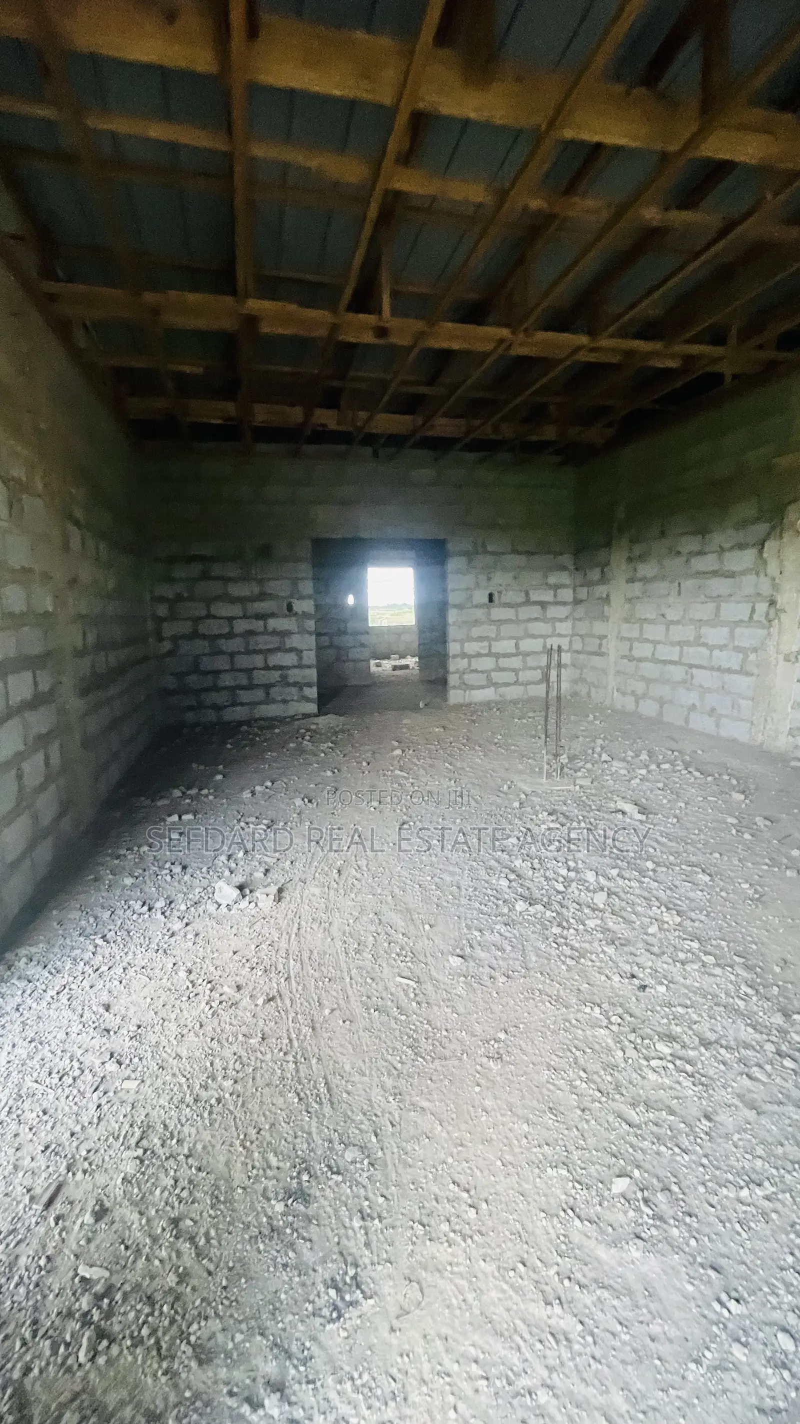 9bdrm House in Sefdard Properties, Amasaman for sale