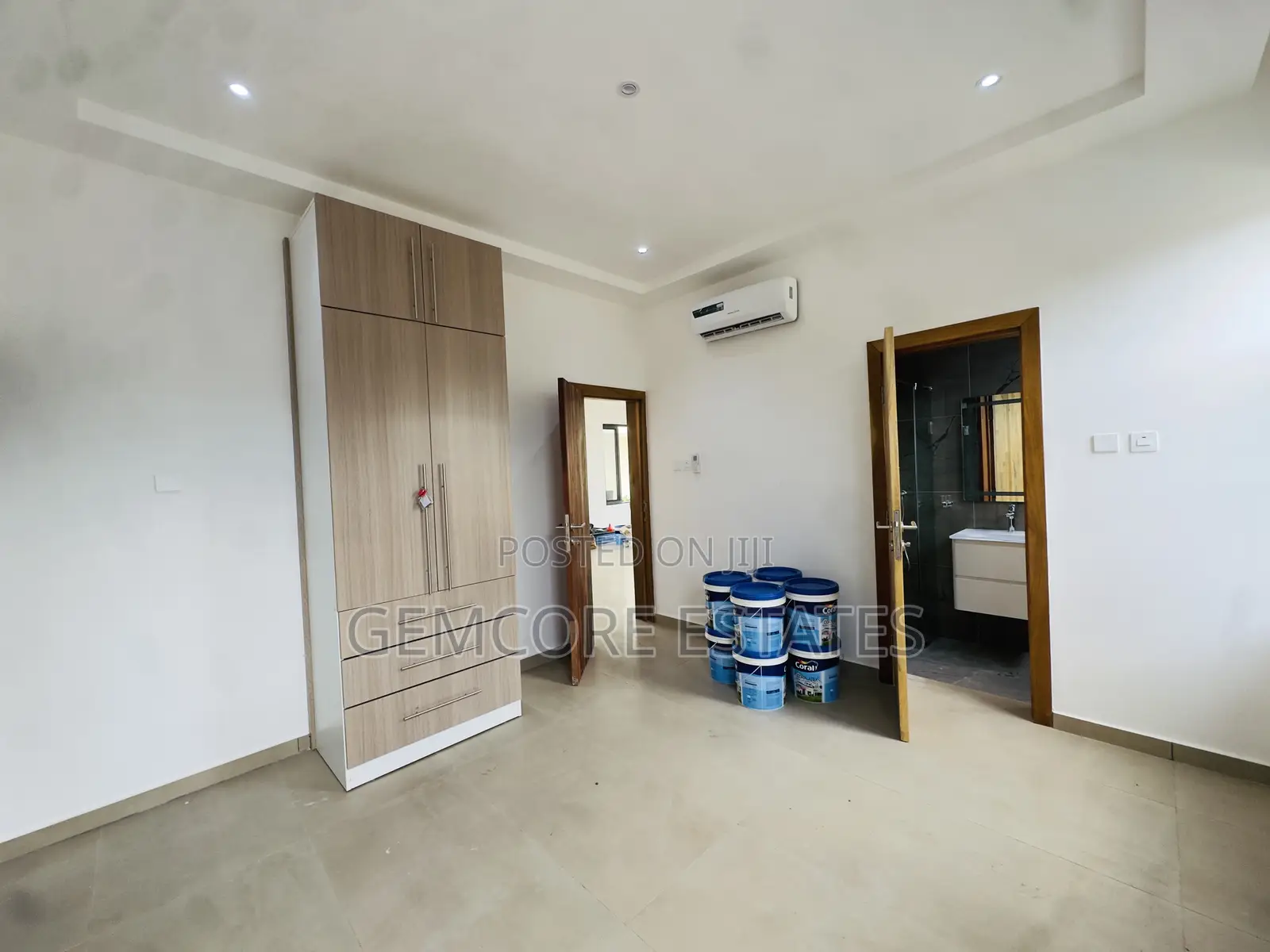 4bdrm Townhouse / Terrace in East Legon for rent